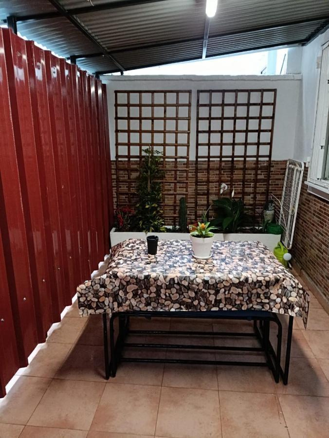 Carrer De L'Arquitecte Alfaro 27 Bajo Derecha Apartman Valencia Kültér fotó
